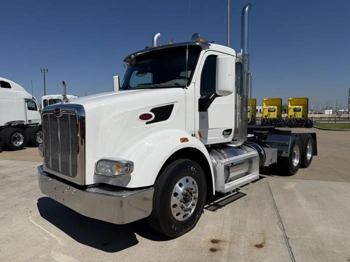 2021 Peterbilt 567 - image 3