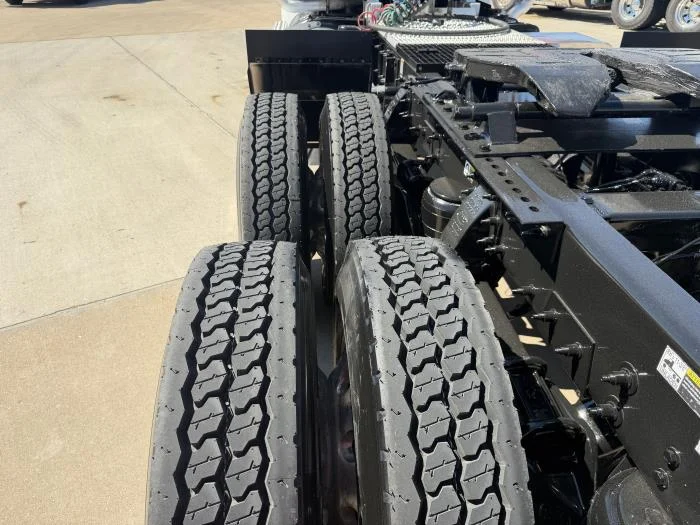 2021 Peterbilt 567 - image 15