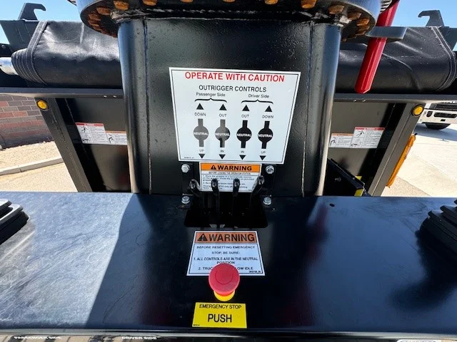 2024 Hino L7 in Albuquerque, NM — photo 8