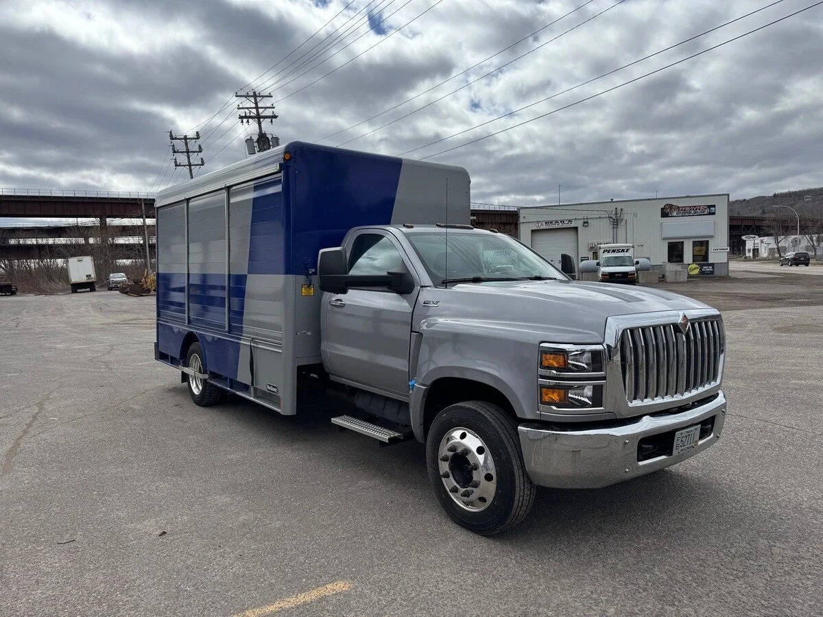 2022 International CV - image 3