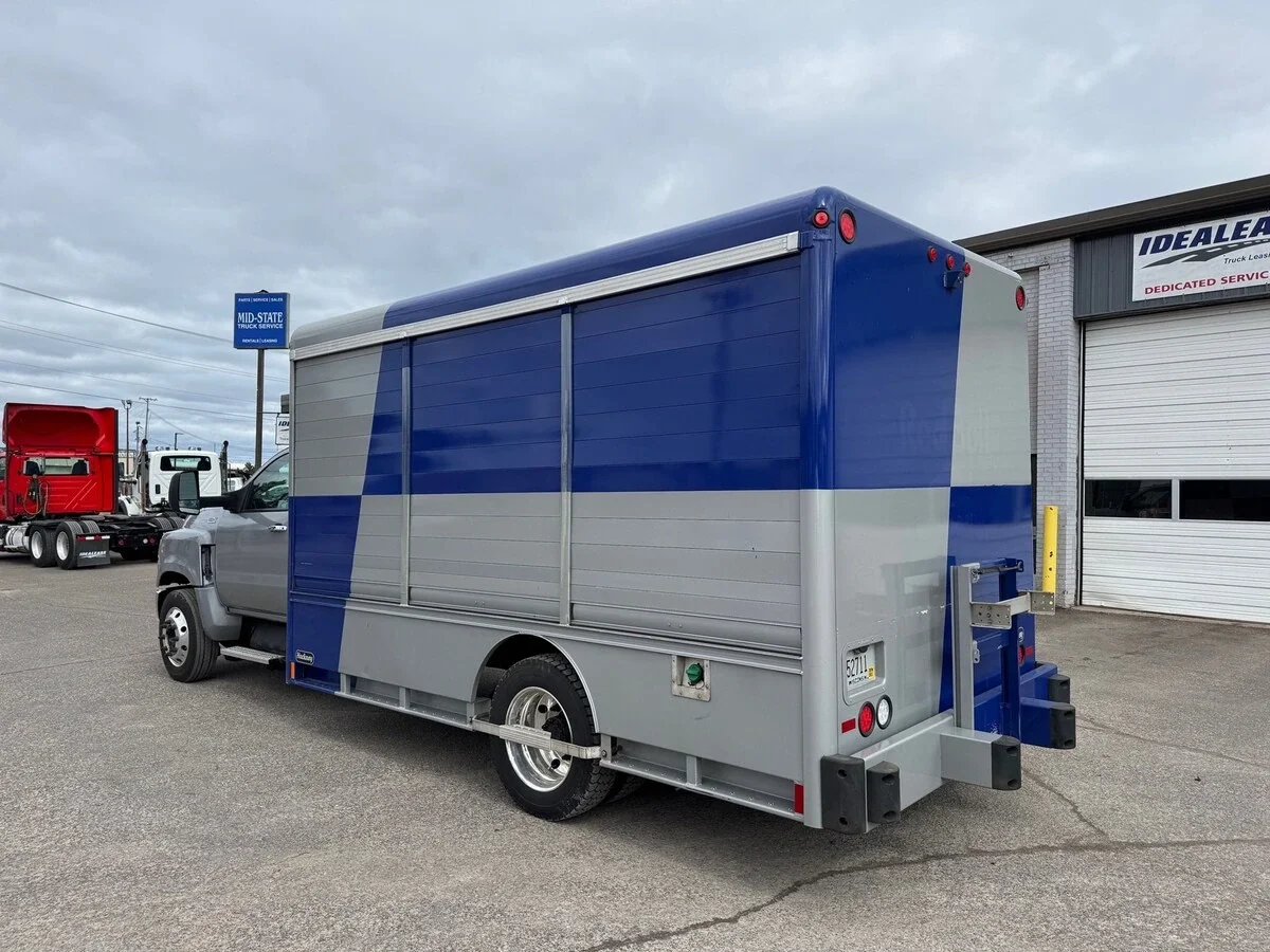 2022 International CV - image 2