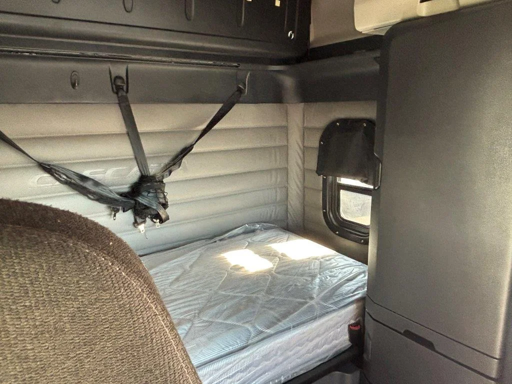 2023 Freightliner Cascadia - image 16