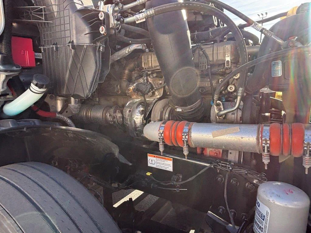 2023 Freightliner Cascadia - image 10