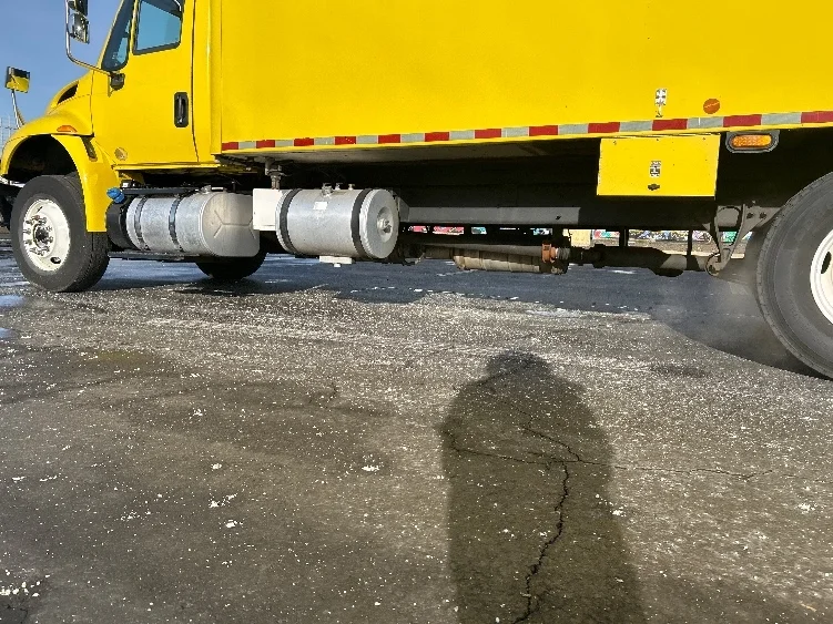 2016 International 4300 - image 5