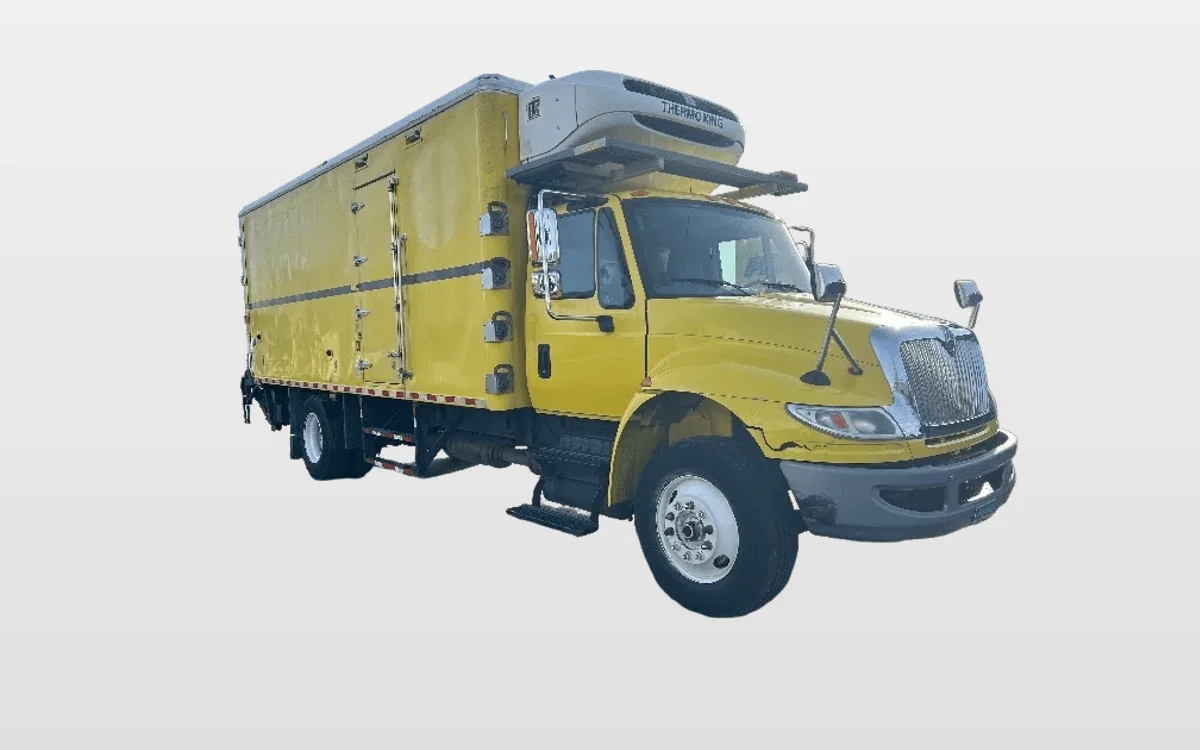 2016 International 4300 - image 1