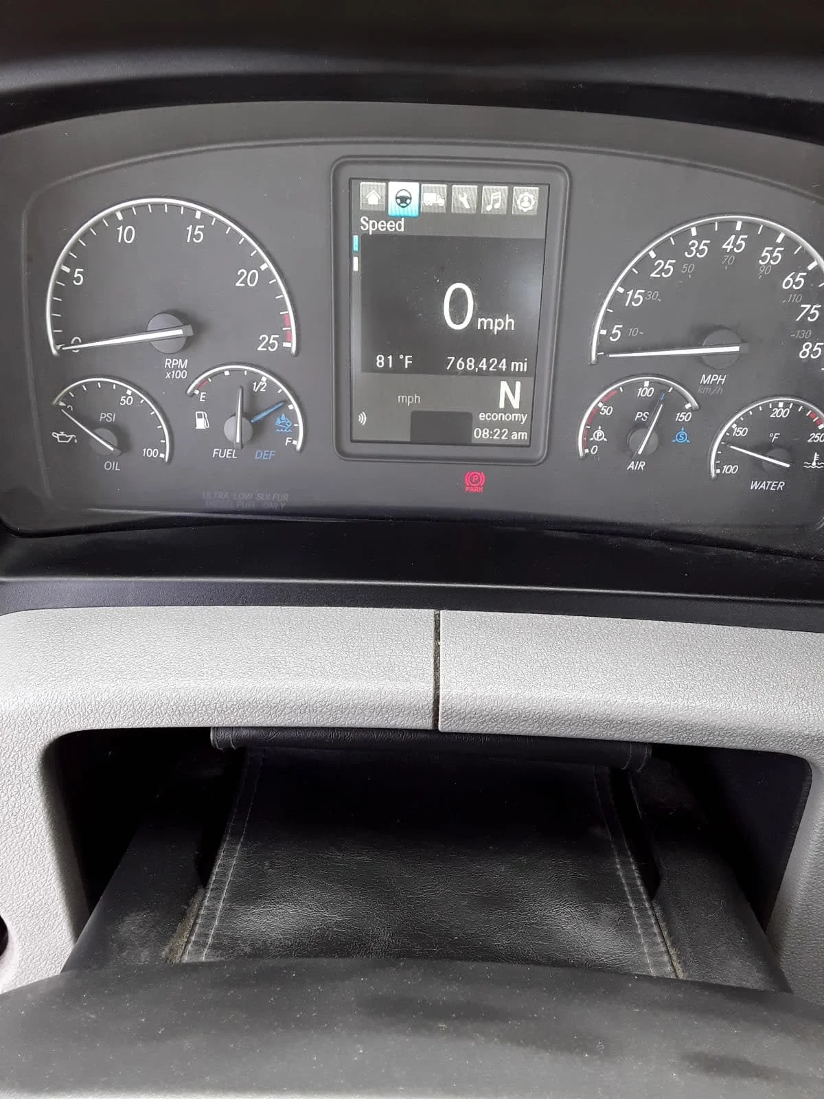 2020 Freightliner Cascadia in La Vergne, TN — photo 12