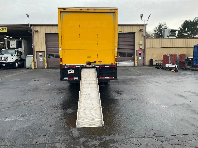 2021 International MV - image 9