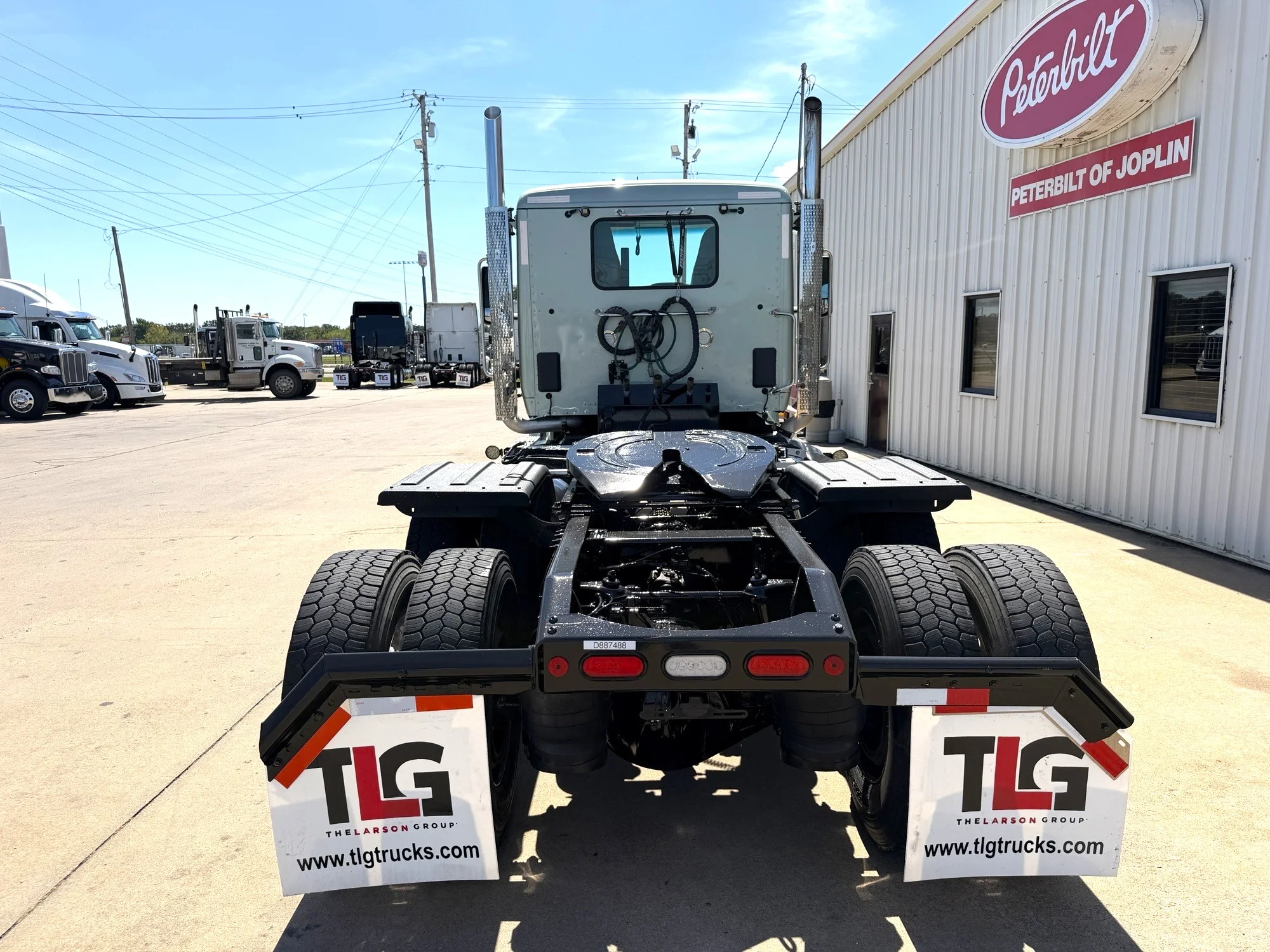 2023 Peterbilt 567 in Joplin, MO — photo 6