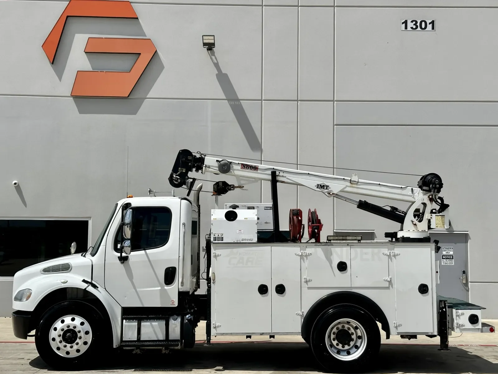 2018 Freightliner M2 106 in Hutchins, TX — photo 4