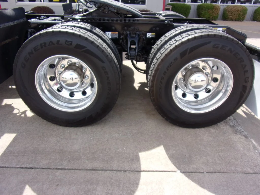 2021 Peterbilt 579 - image 9