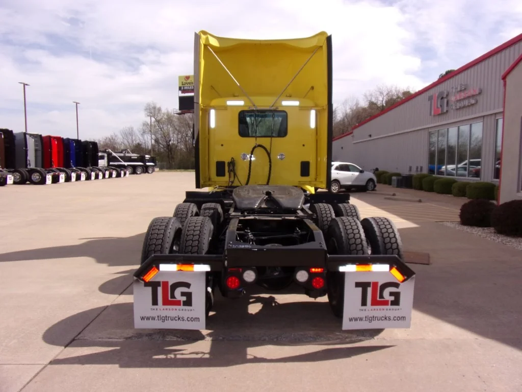 2021 Peterbilt 579 - image 7