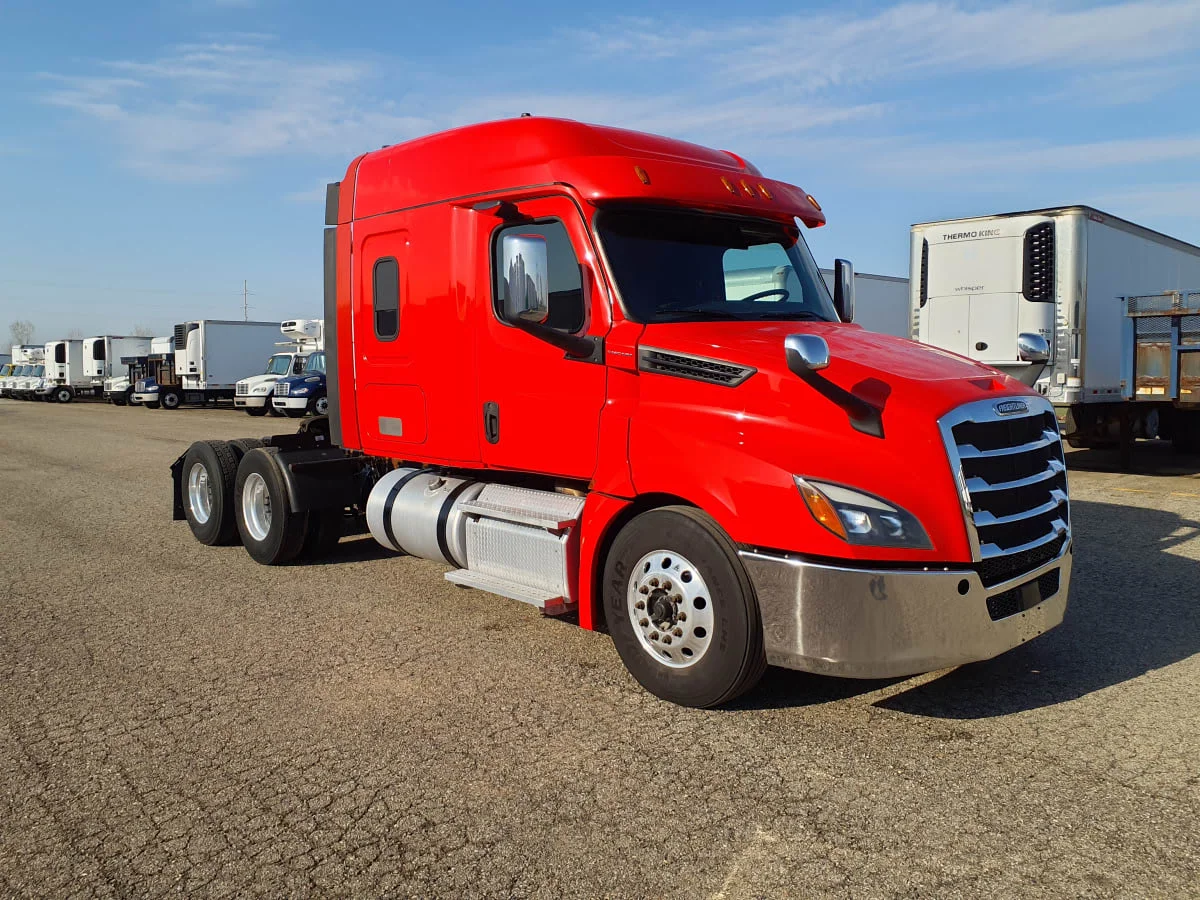 2019 Freightliner Cascadia in Wayland, MI — photo 3