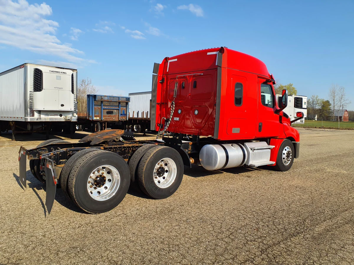 2019 Freightliner Cascadia in Wayland, MI — photo 4