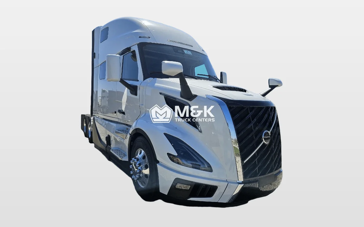 2025 Volvo - image 1