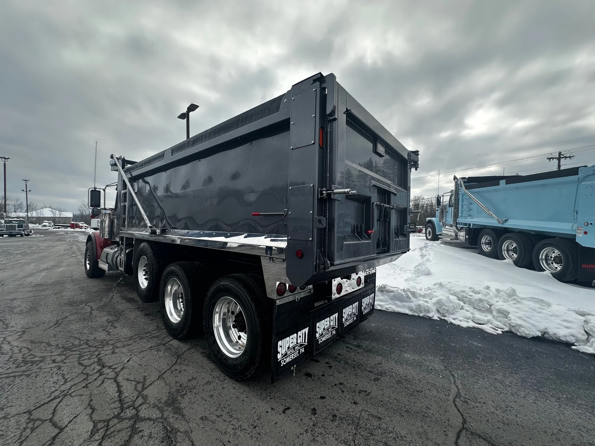 2026 Peterbilt 589 - image 12