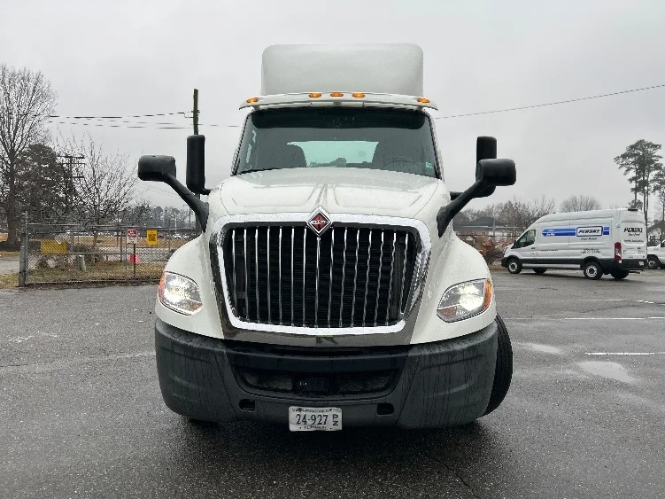 2019 International LT in Prince George, VA — photo 2