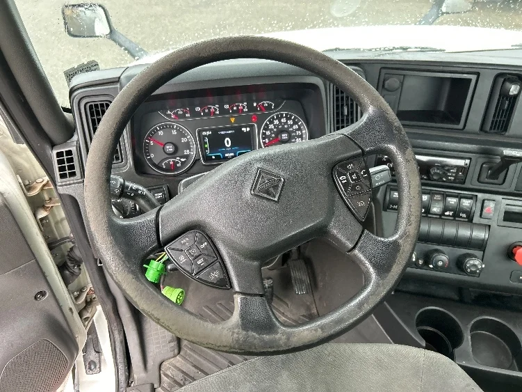 2019 International LT in Prince George, VA — photo 10