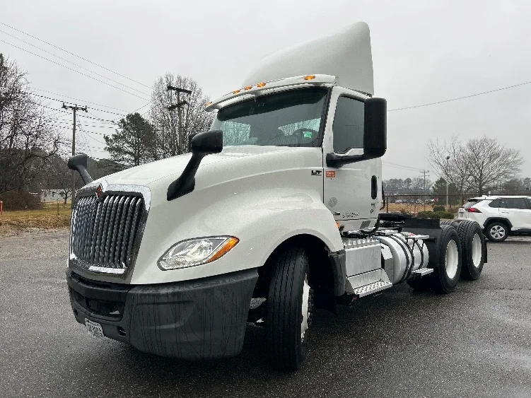 2019 International LT in Prince George, VA — photo 3