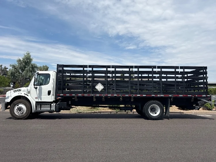 2020 Freightliner eM2 in Phoenix, AZ — photo 4