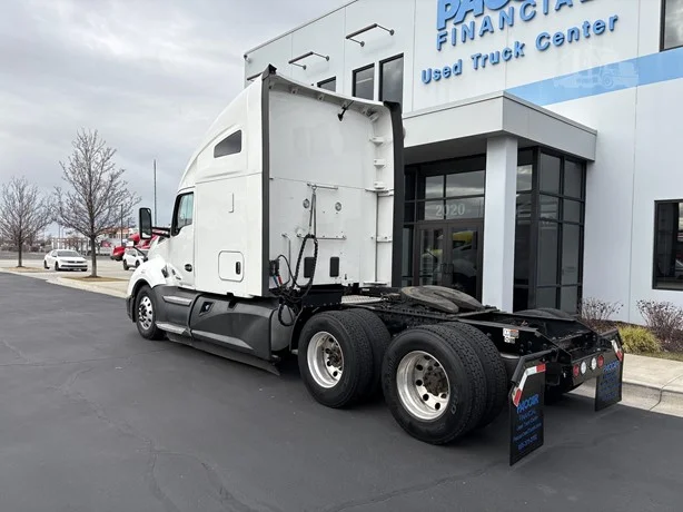 2021 Kenworth T680 - image 6