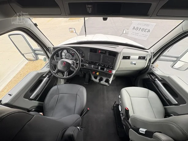 2021 Kenworth T680 - image 10