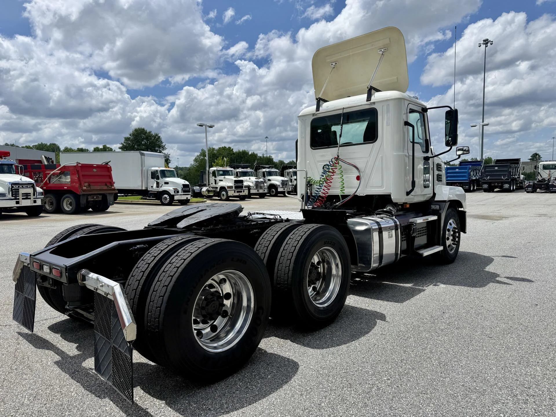 2022 Mack Anthem in Duluth, GA — photo 5