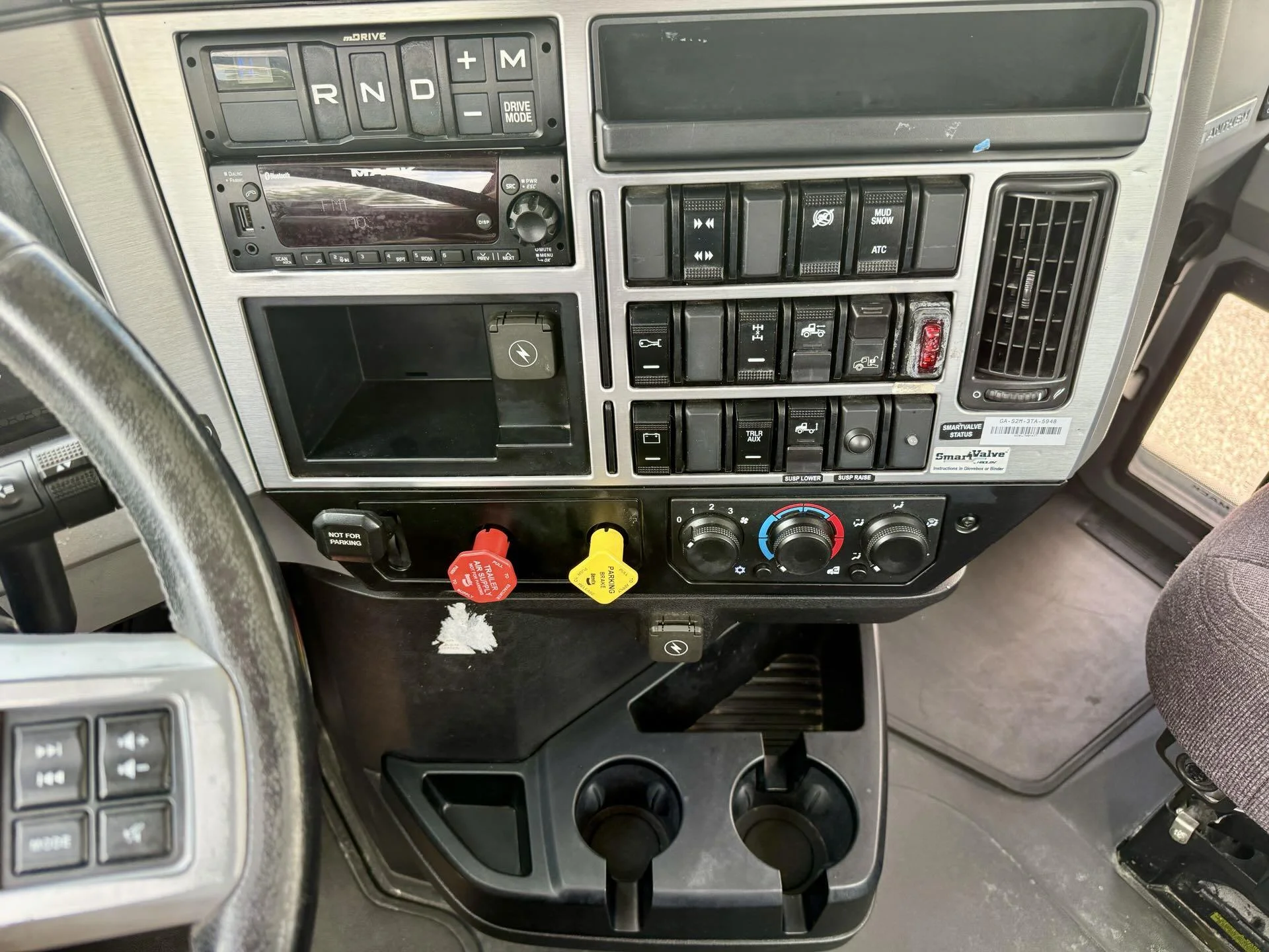 2022 Mack Anthem in Duluth, GA — photo 12