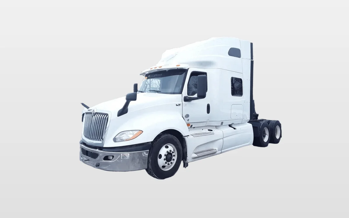 2019 International LT - image 1