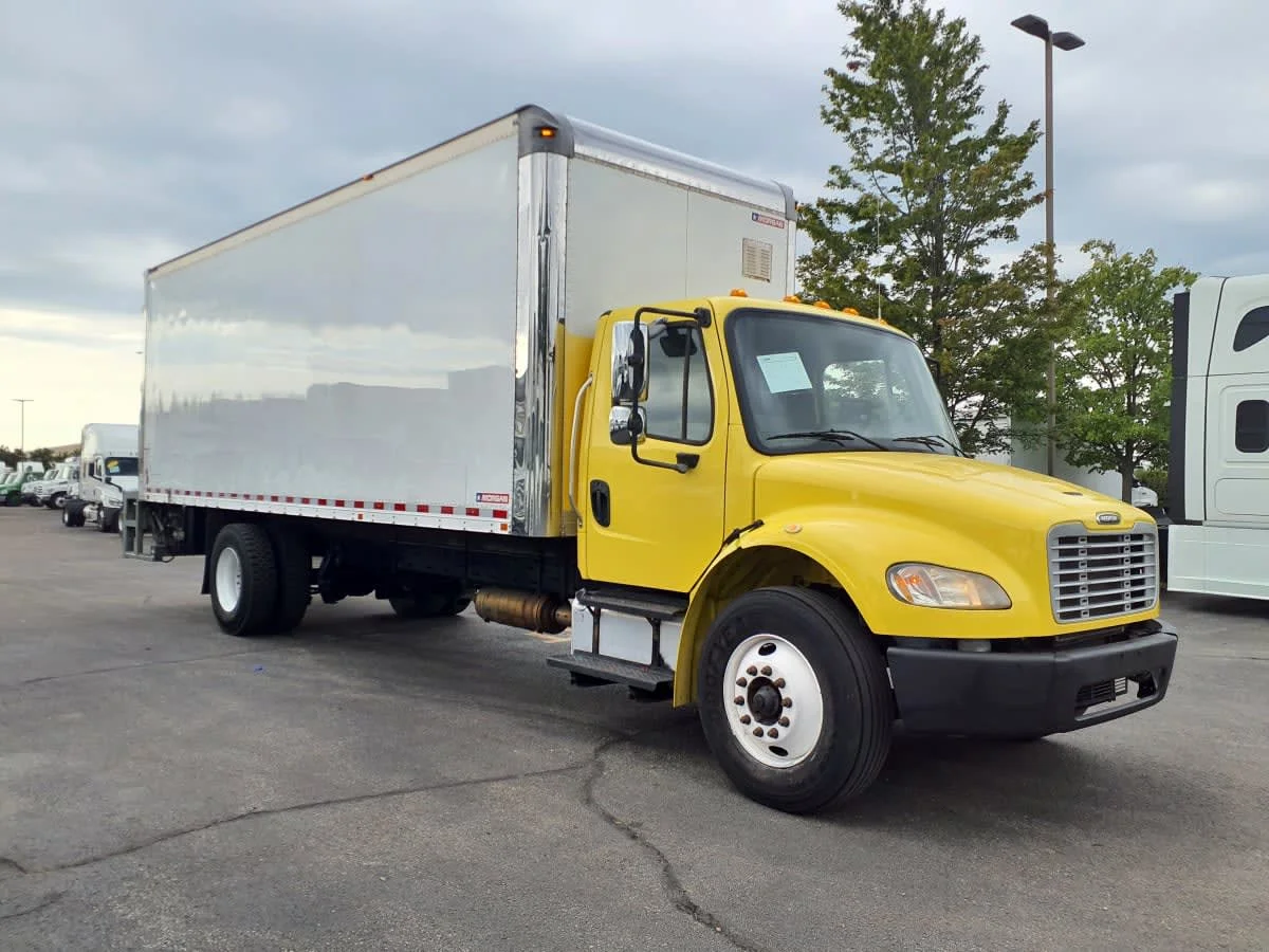 2016 Freightliner M2 106 in Bolingbrook, IL — photo 3