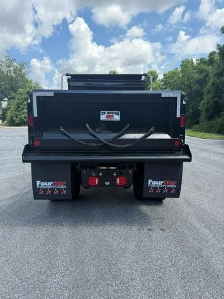 2027 Freightliner M2 106 — photo 7