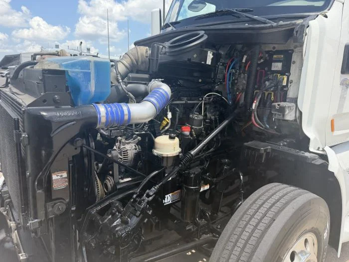 2020 Peterbilt 579 — photo 16