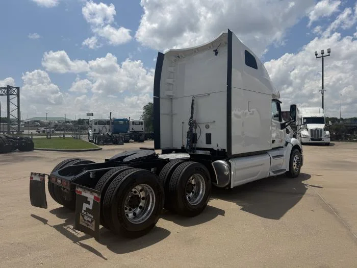 2020 Peterbilt 579 — photo 6