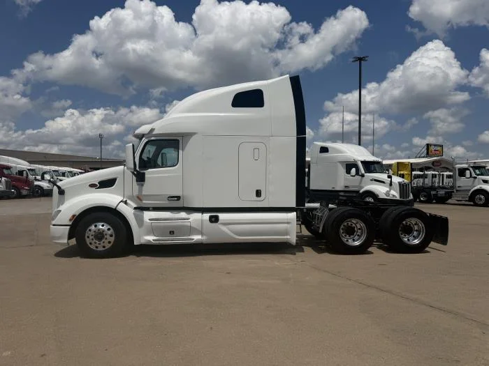 2020 Peterbilt 579 — photo 3