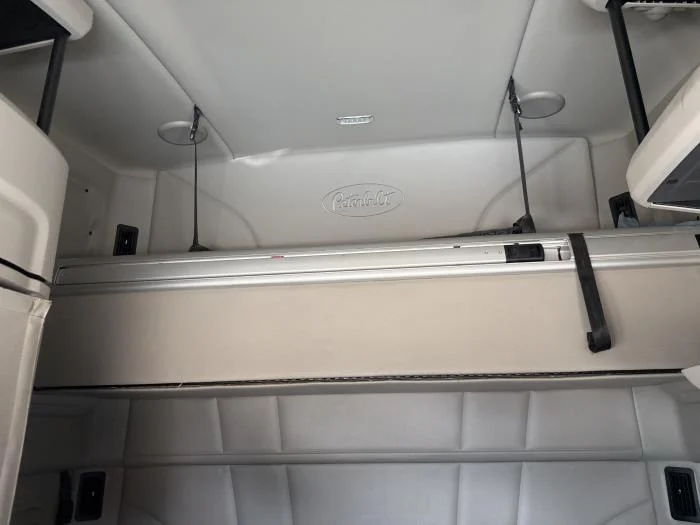 2020 Peterbilt 579 — photo 29
