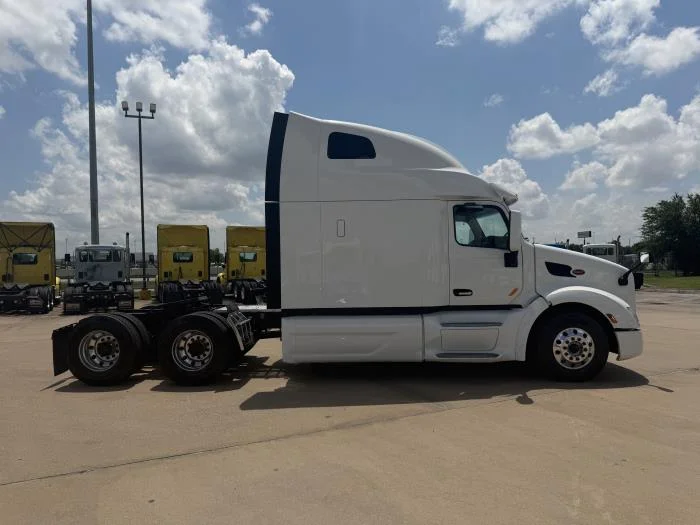 2020 Peterbilt 579 — photo 7