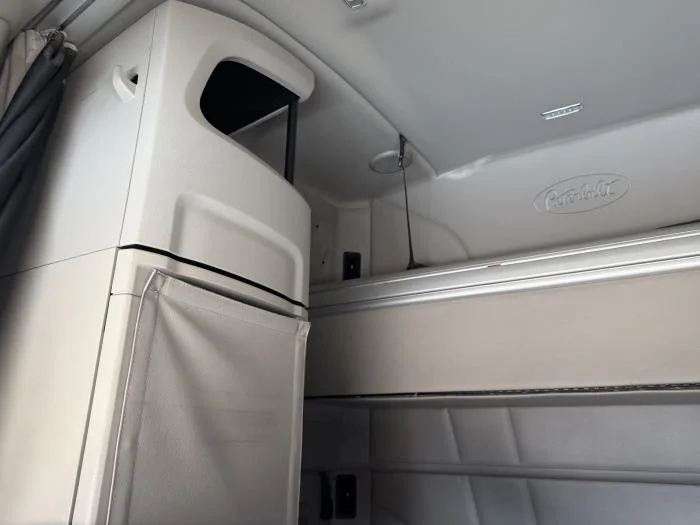 2020 Peterbilt 579 — photo 28