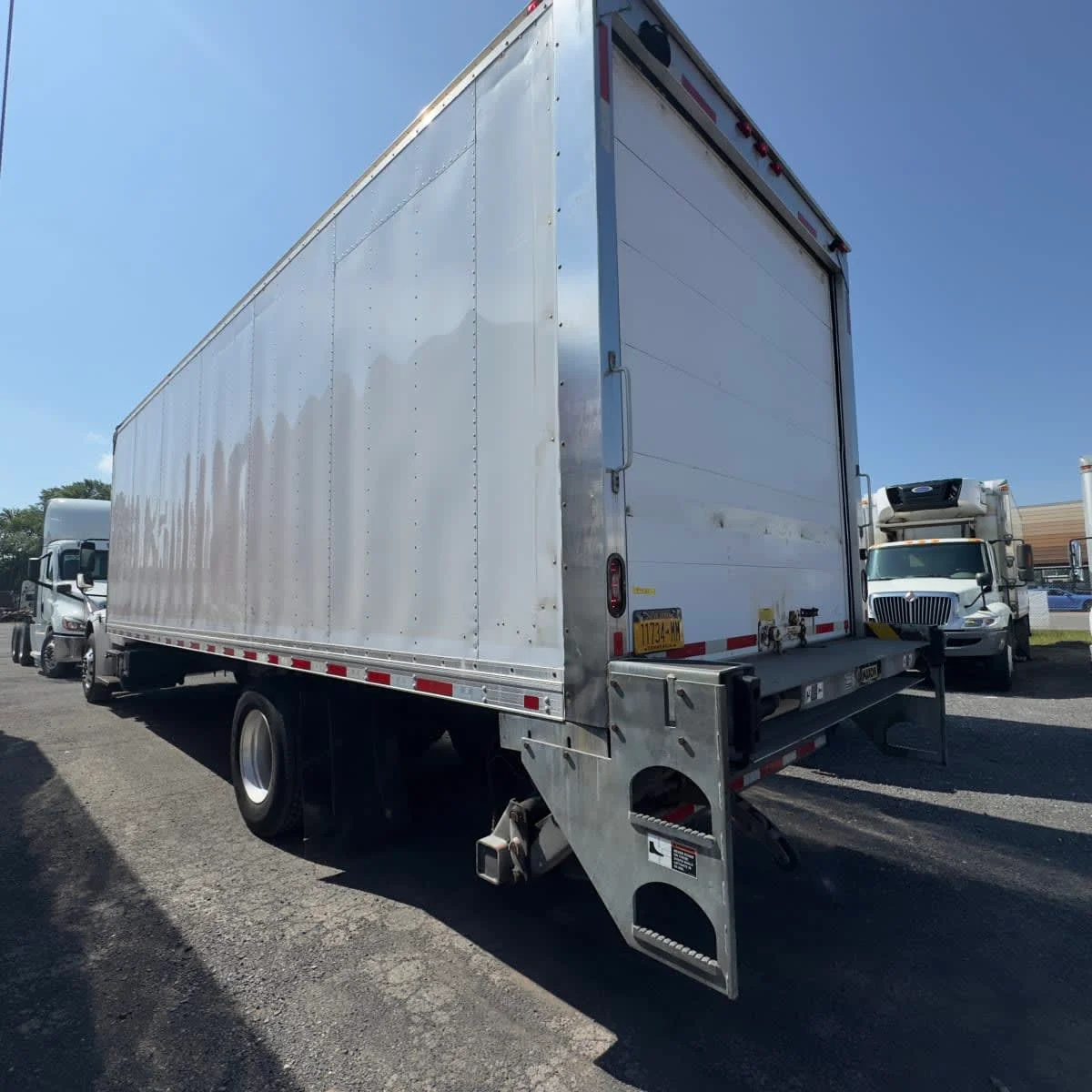 2019 Freightliner M2 106 - image 6