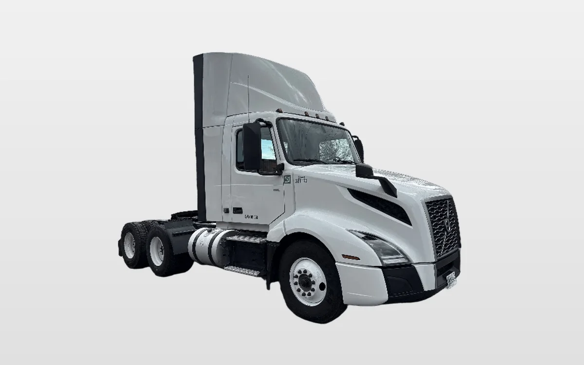 2021 Volvo VNL 300 - image 1