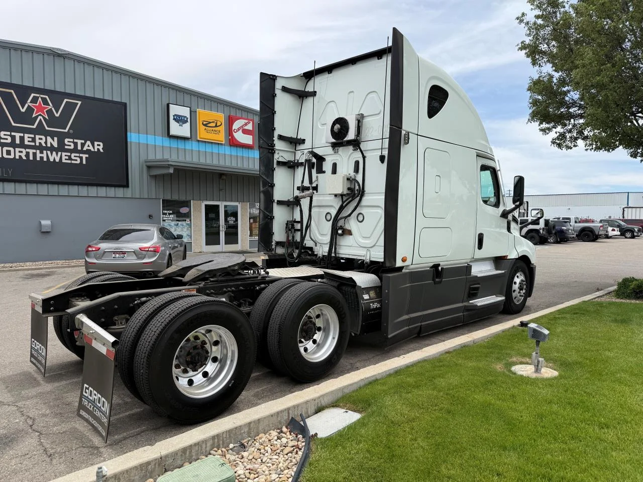 2022 Freightliner Cascadia in Nampa, ID — photo 3