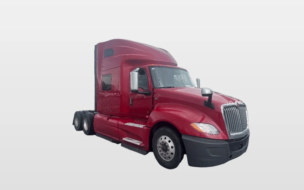 2019 International LT - image 1