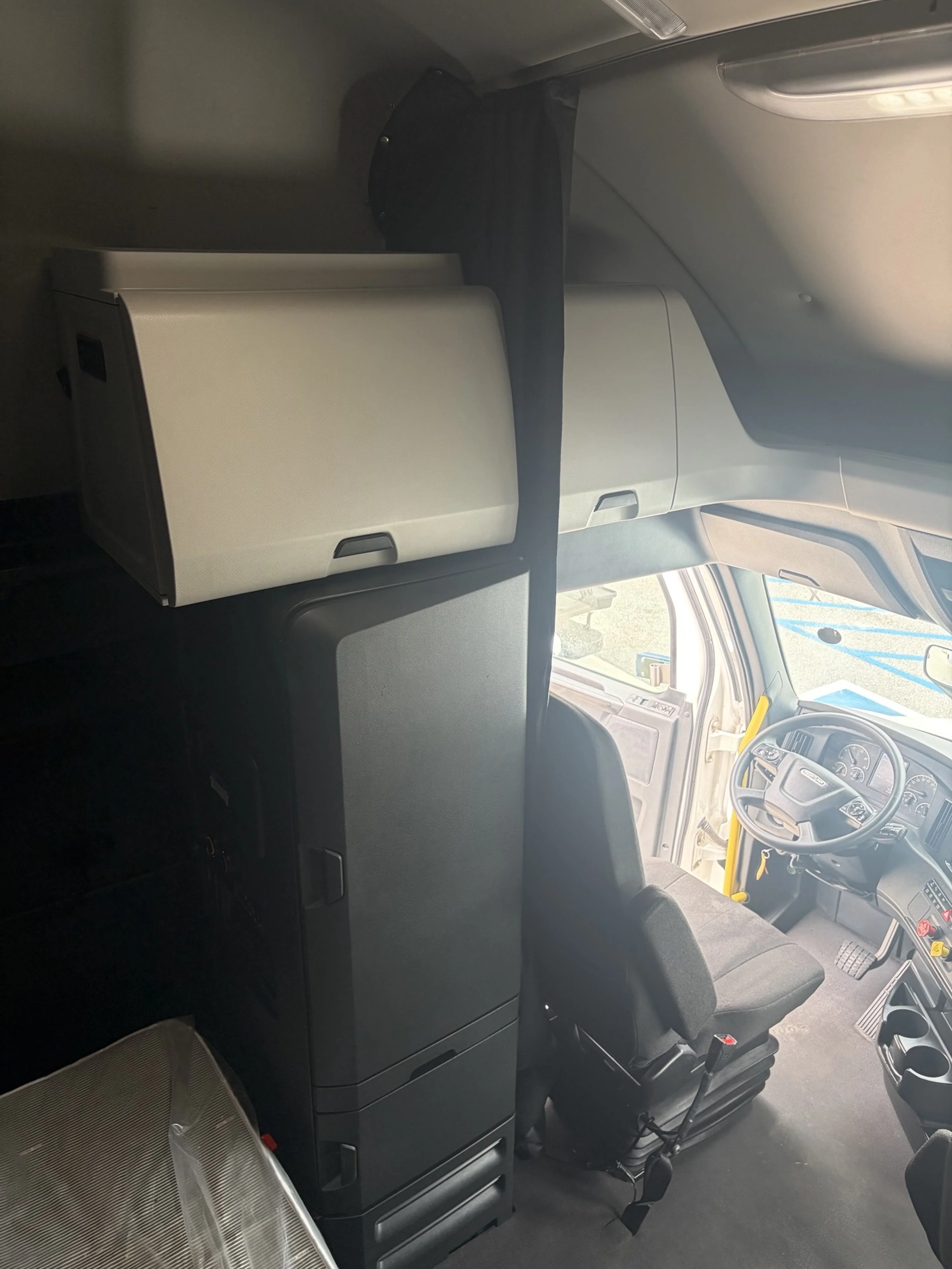 2024 Freightliner Cascadia - image 17