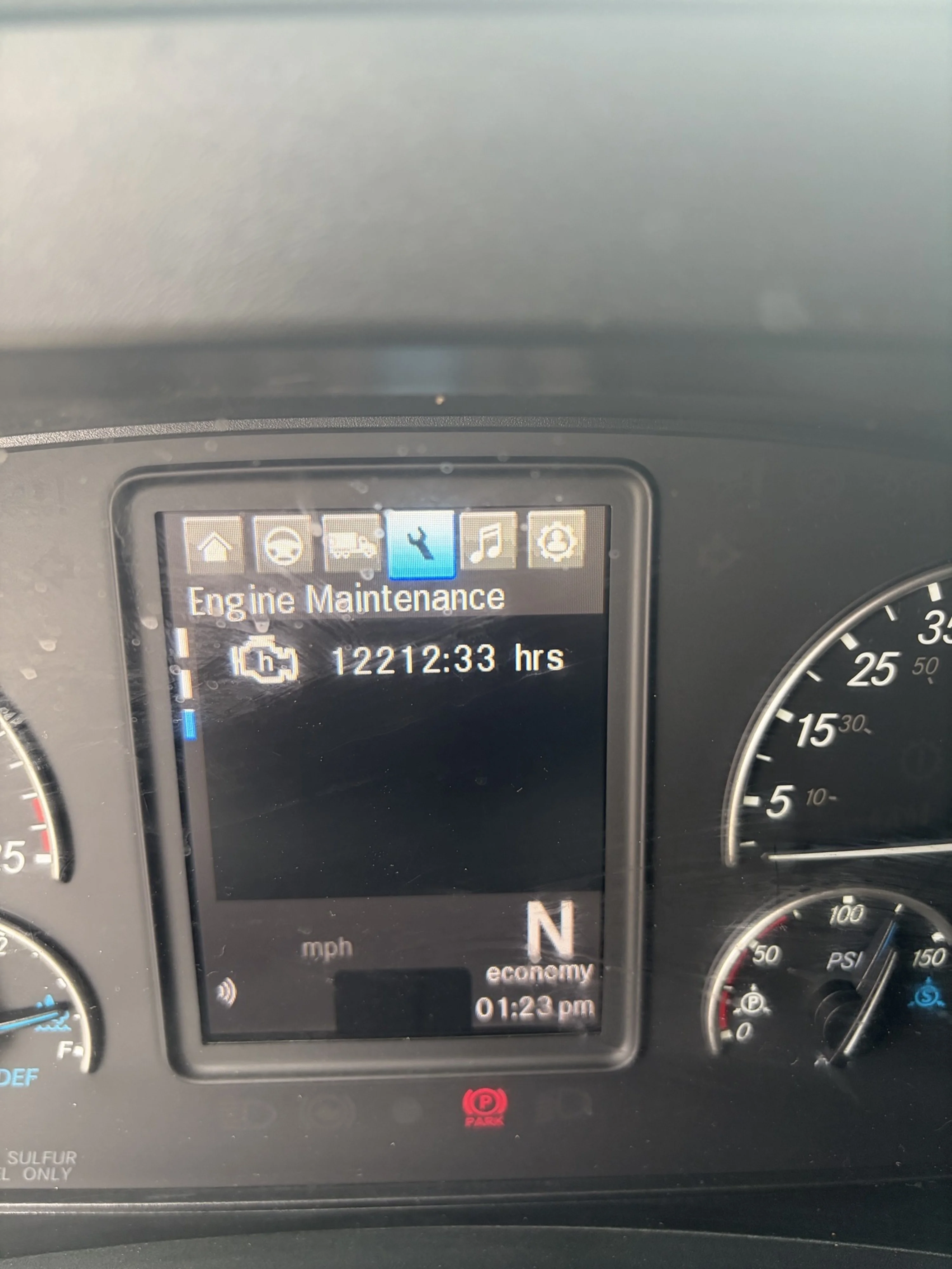 2024 Freightliner Cascadia - image 12