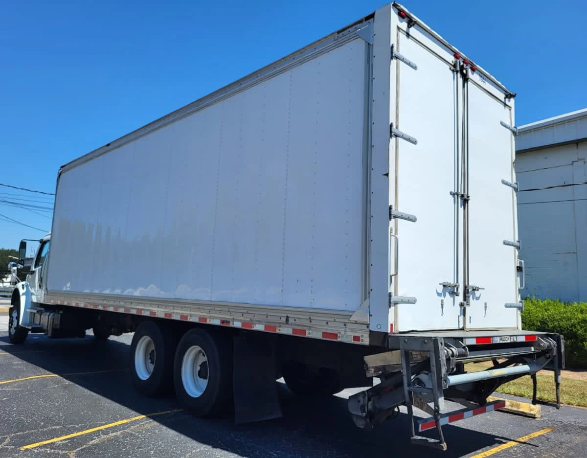 2019 Freightliner M2 106 - image 6