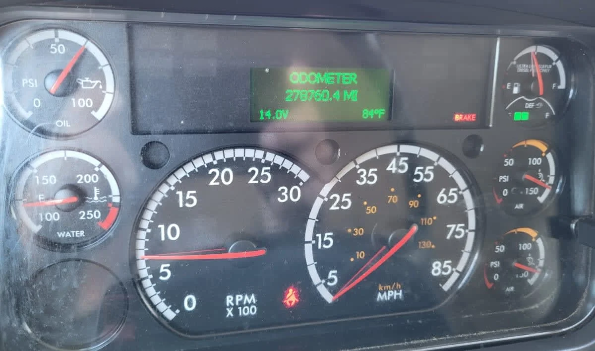 2019 Freightliner M2 106 - image 12