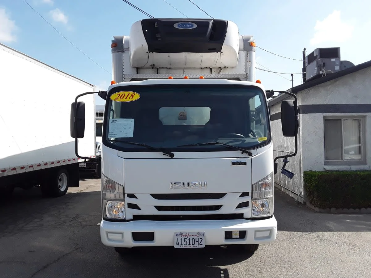2018 Isuzu NRR - image 2