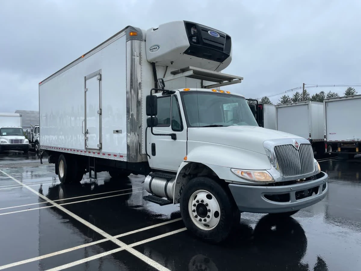 2019 International 4300 - image 3