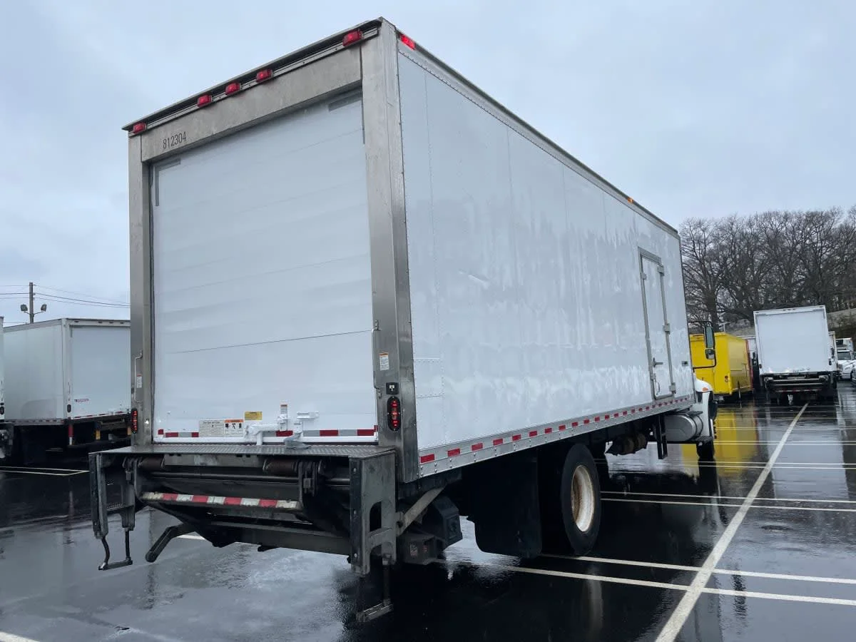 2019 International 4300 - image 4