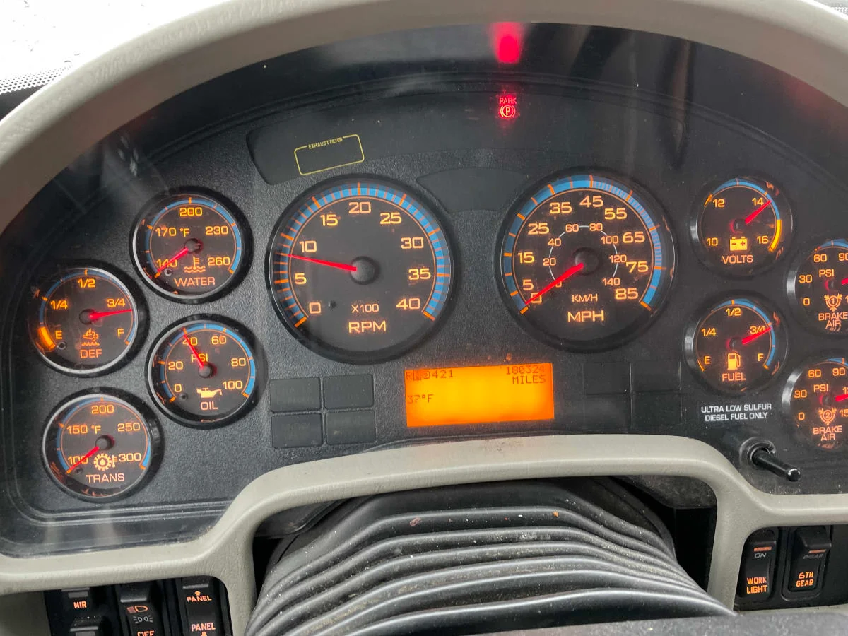 2019 International 4300 - image 12