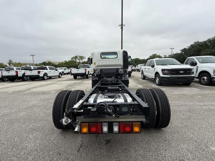 2025 Isuzu NRR in Dallas, TX — photo 8