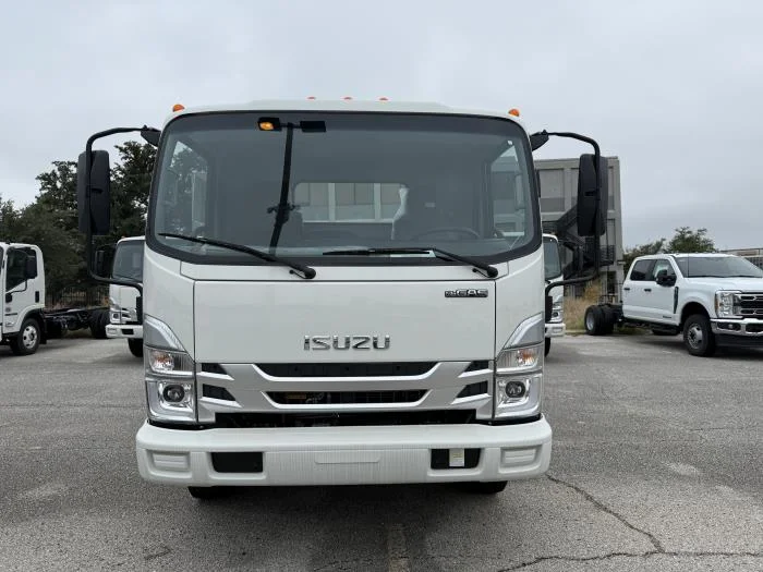 2025 Isuzu NRR in Dallas, TX — photo 4